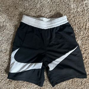 Youth Medium Nike Basketball Shorts